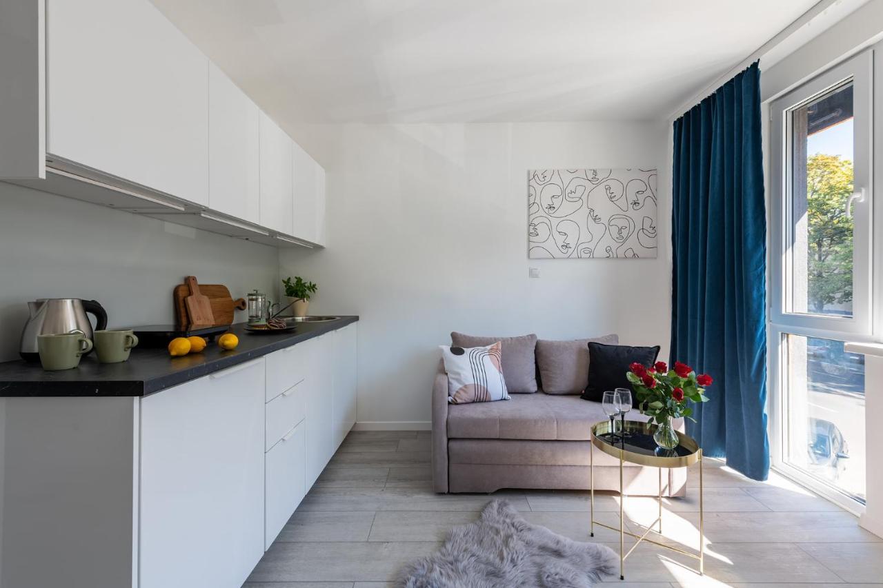 ורשה Batorego 220 - 450M Stacja Metra Pola Mokotowskie, 800M Biblioteka Narodowa - 20M Piekny Park Pola Mokotowskie - 800M Do Sgh - Wifi - Smart Tv - Good Apartments מראה חיצוני תמונה