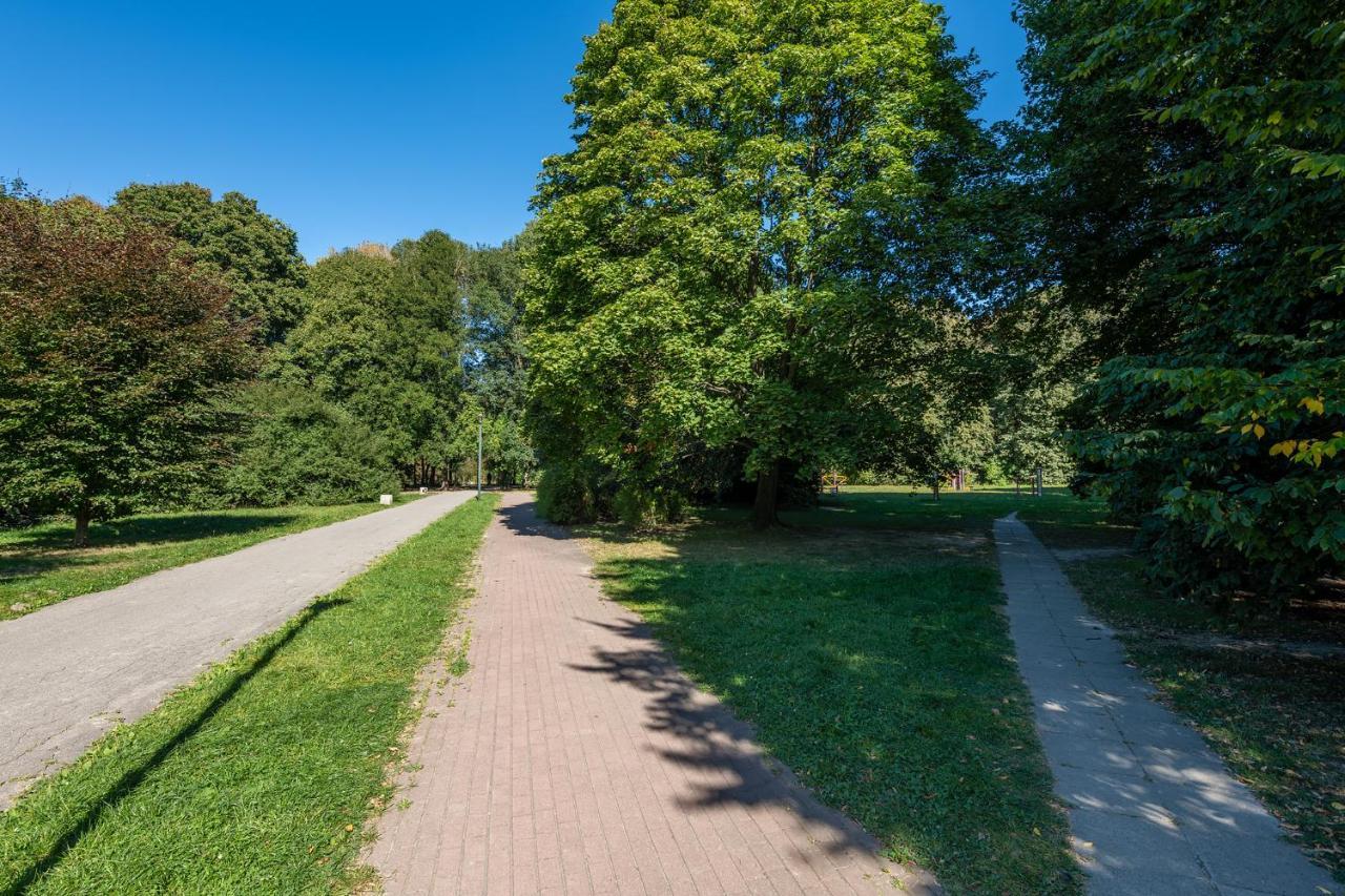 ורשה Batorego 220 - 450M Stacja Metra Pola Mokotowskie, 800M Biblioteka Narodowa - 20M Piekny Park Pola Mokotowskie - 800M Do Sgh - Wifi - Smart Tv - Good Apartments מראה חיצוני תמונה