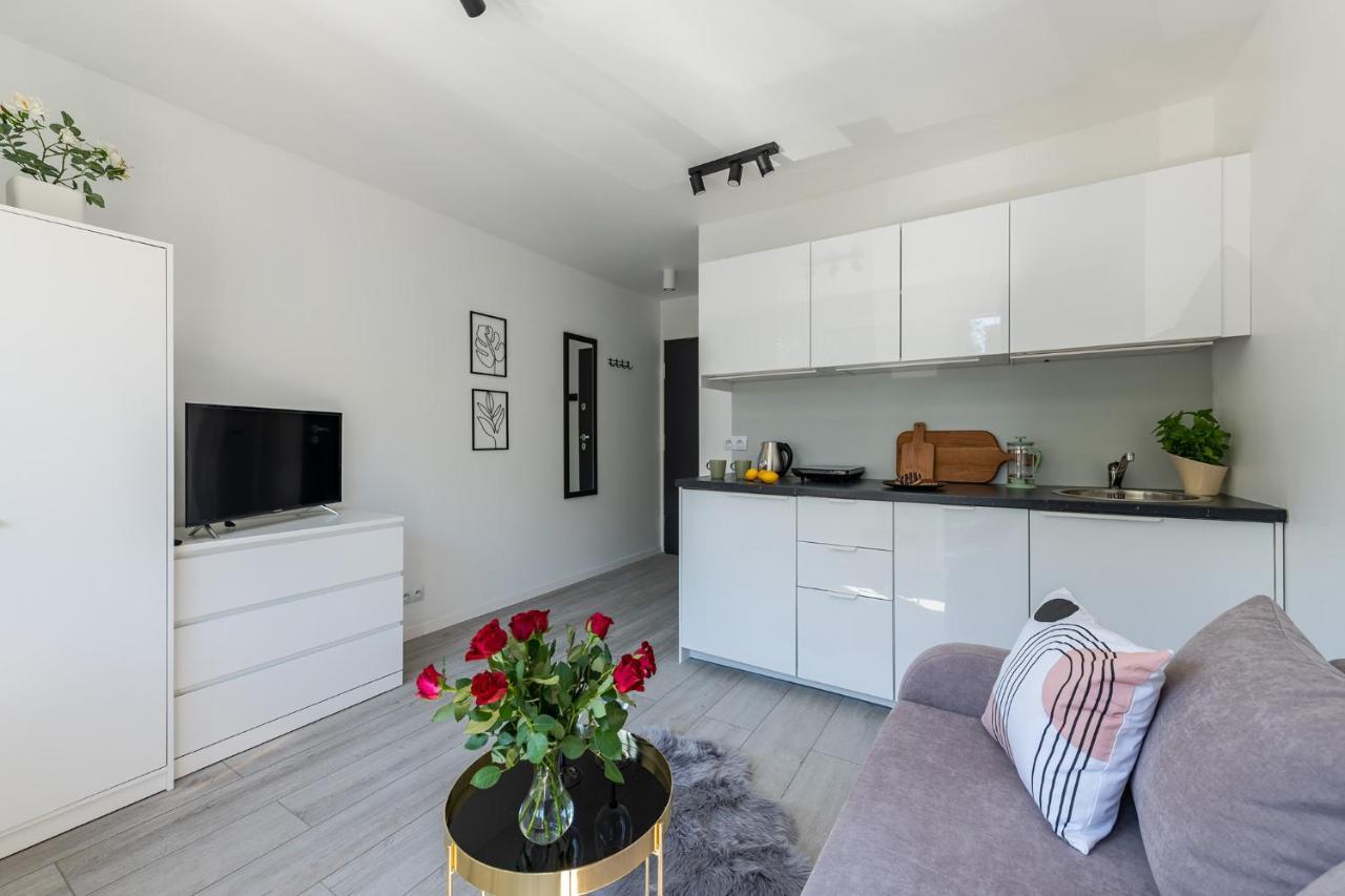 ורשה Batorego 220 - 450M Stacja Metra Pola Mokotowskie, 800M Biblioteka Narodowa - 20M Piekny Park Pola Mokotowskie - 800M Do Sgh - Wifi - Smart Tv - Good Apartments מראה חיצוני תמונה
